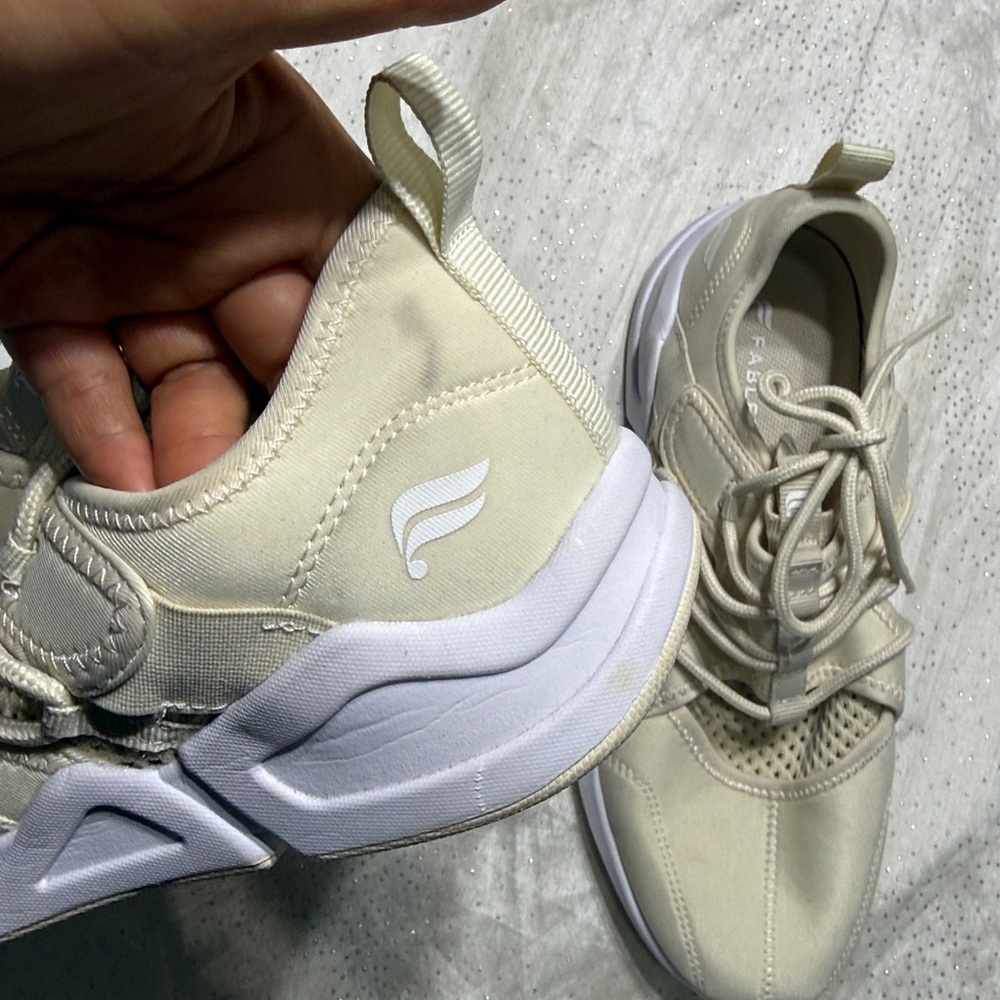 Fabletics Brookside Performance Sneaker Size 8.5 - image 8